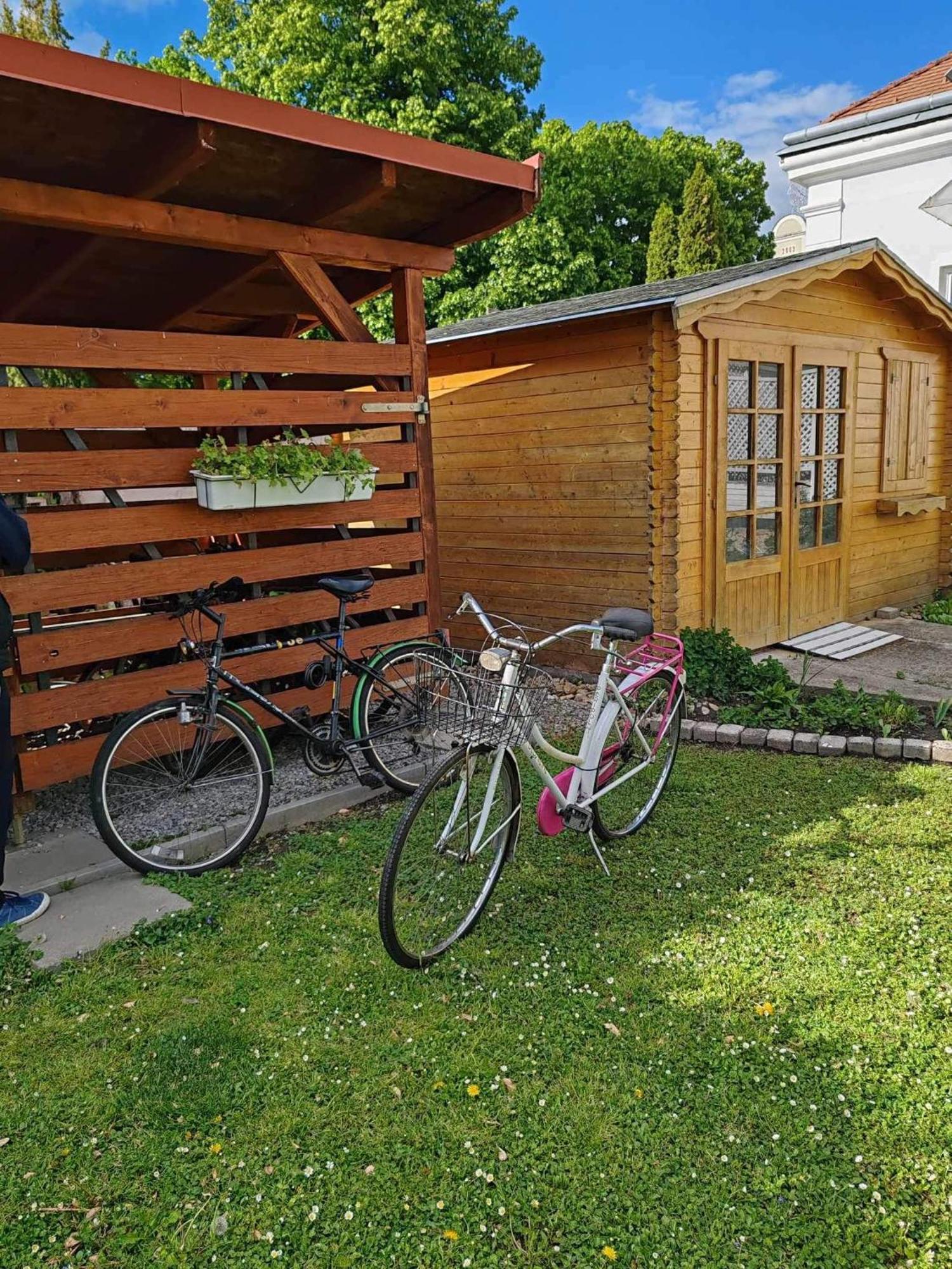 Rozina Apartman Mosonmagyaróvár Exteriör bild